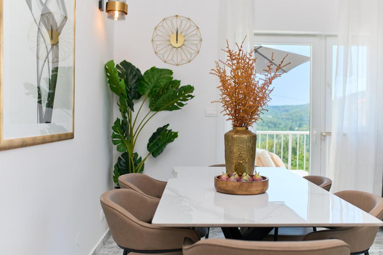 챠브타트 Luxury Penthouse Avalon 아파트 외부 사진