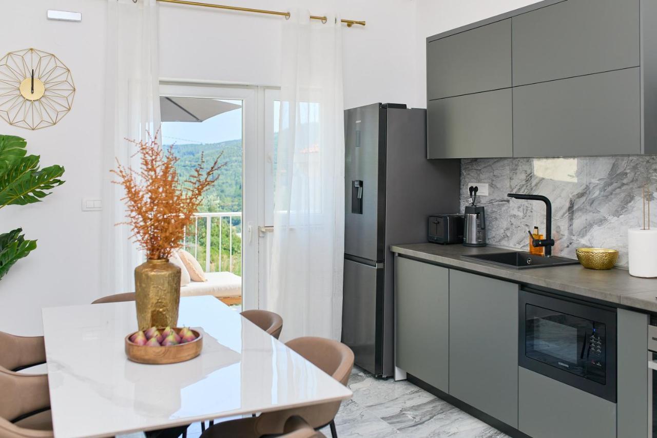 챠브타트 Luxury Penthouse Avalon 아파트 외부 사진